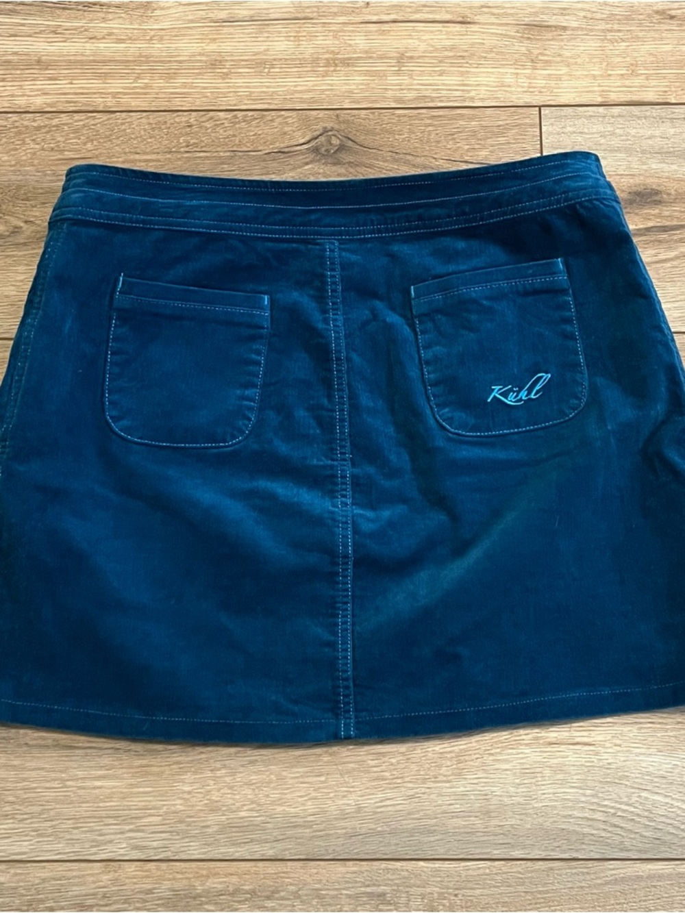 Kuhl Streamline Corduroy Mini Skirt SZ 8 Blue Teal Button Front - Picture 7 of 7